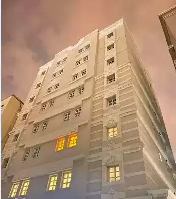 Résidentiel Propriété prête 2 chambres U / f Appartement  a louer au Doha #7162 - 1  image 